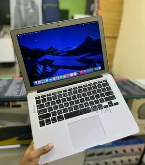 Laptop Apple MacBook Air 2017 8GB Intel Core i5 SSD 256GB