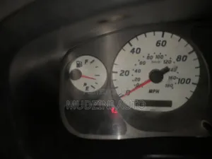 Nissan Navara 2005 Silver
