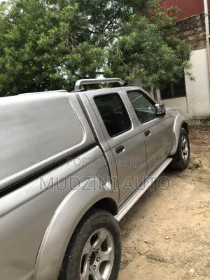 Nissan Navara 2005 Silver