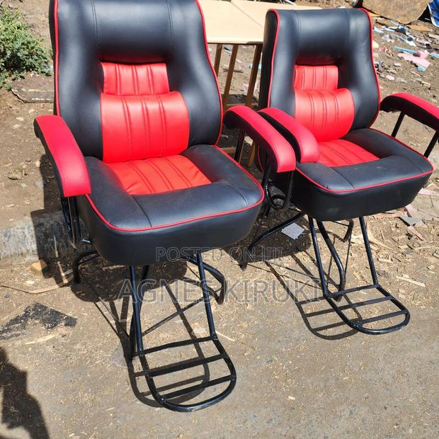 Kinyozi Chair