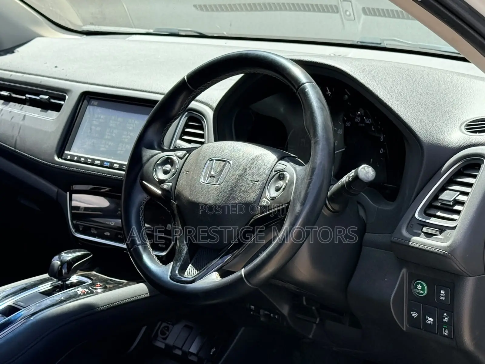 Honda Vezel 2019 White
