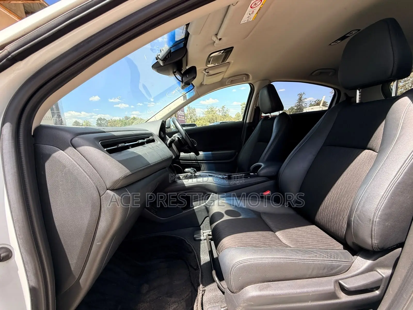 Honda Vezel 2019 White