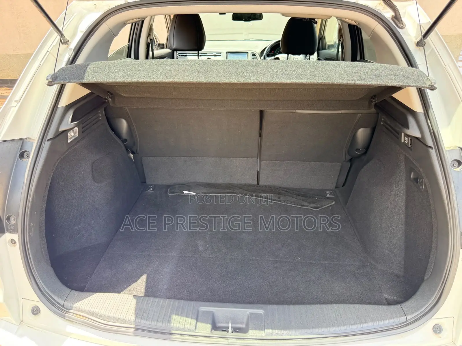 Honda Vezel 2019 White