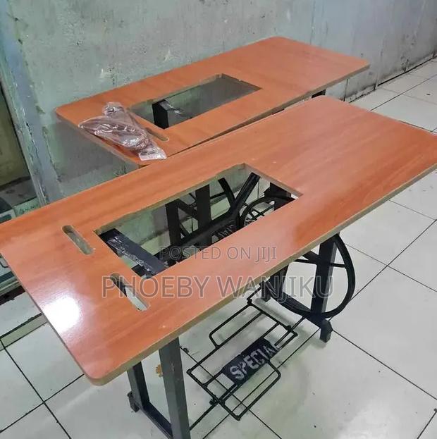Sewing Table - main view