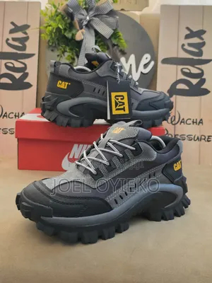 Quality CAT Boots With Laces