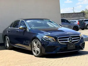 Mercedes-Benz E200 2018 Blue