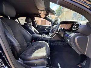 Mercedes-Benz E200 2018 Blue