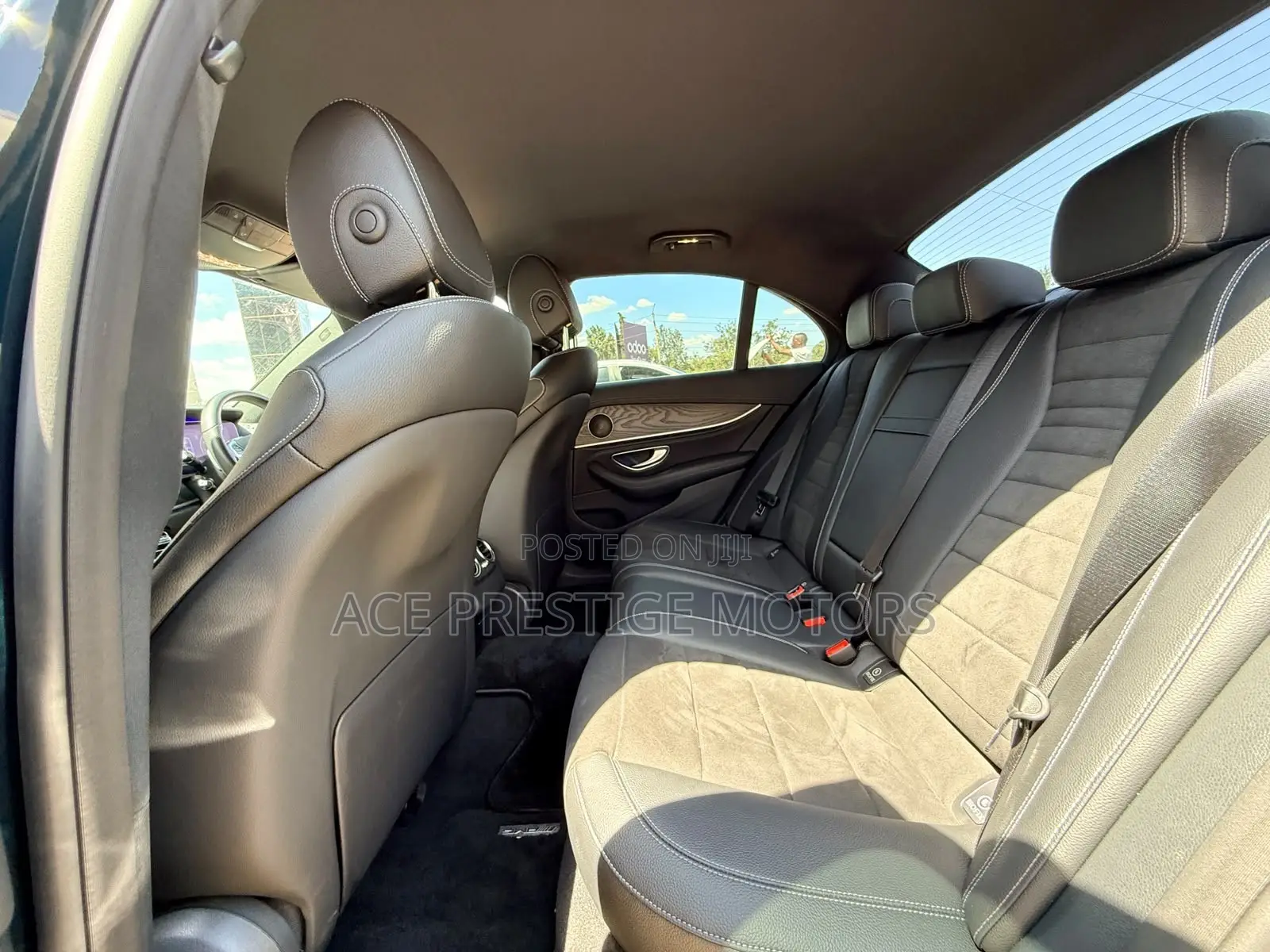Mercedes-Benz E200 2018 Blue