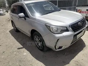 Subaru Forester 2.0XT Touring 4dr SUV AWD (2.0L 4cyl Turbo CVT) 2014