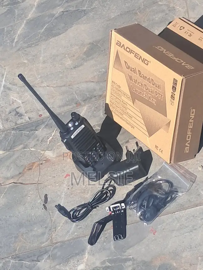 Baofeng UV82 VHF UHF Dual Band Two Way Walkie Talkie Radio