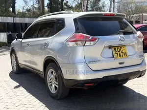 Nissan X-Trail 2015 Silver