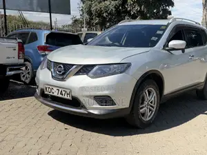 Nissan X-Trail 2015 Silver