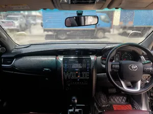 Toyota Fortuner 2019 Black
