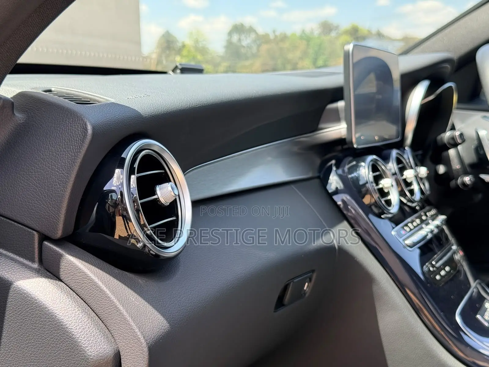 Mercedes-Benz C180 2018 Silver