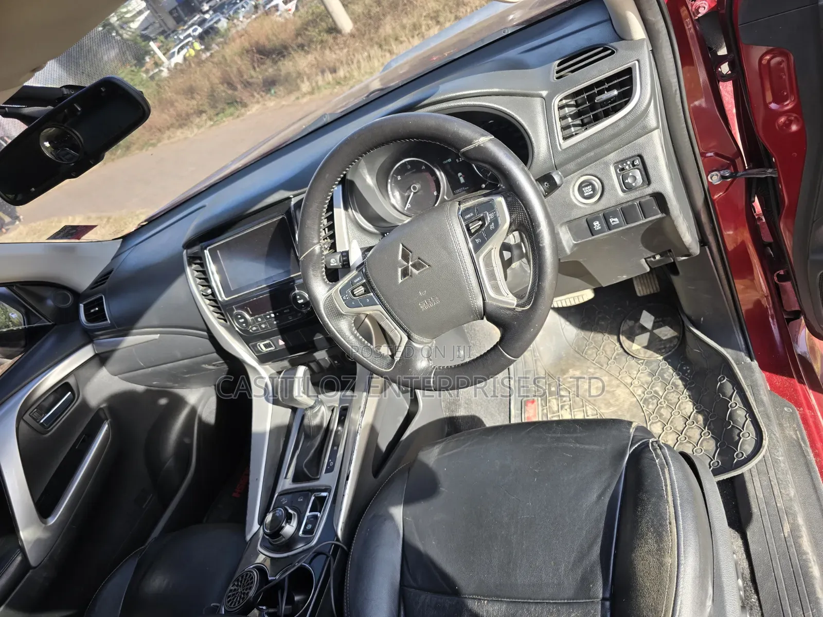 Mitsubishi Pajero Sport 2017 Red