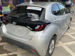 Toyota Yaris 2020 Silver