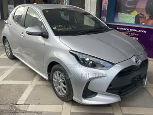 Toyota Yaris 2020 Silver
