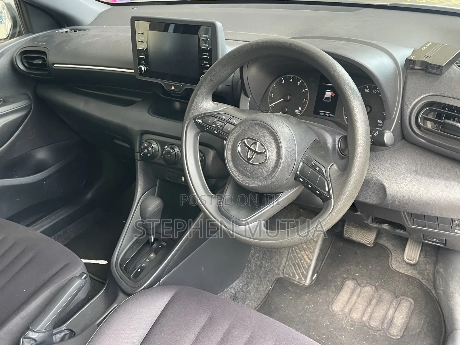 Toyota Yaris 2020 Silver