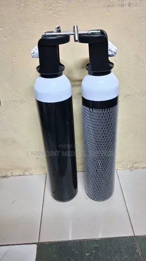 Oxygen Cylinder With Gas