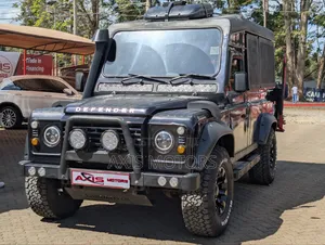 Land Rover Defender 2004 Black
