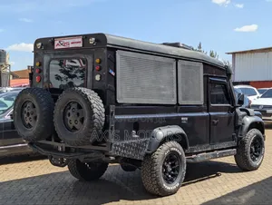 Land Rover Defender 2004 Black