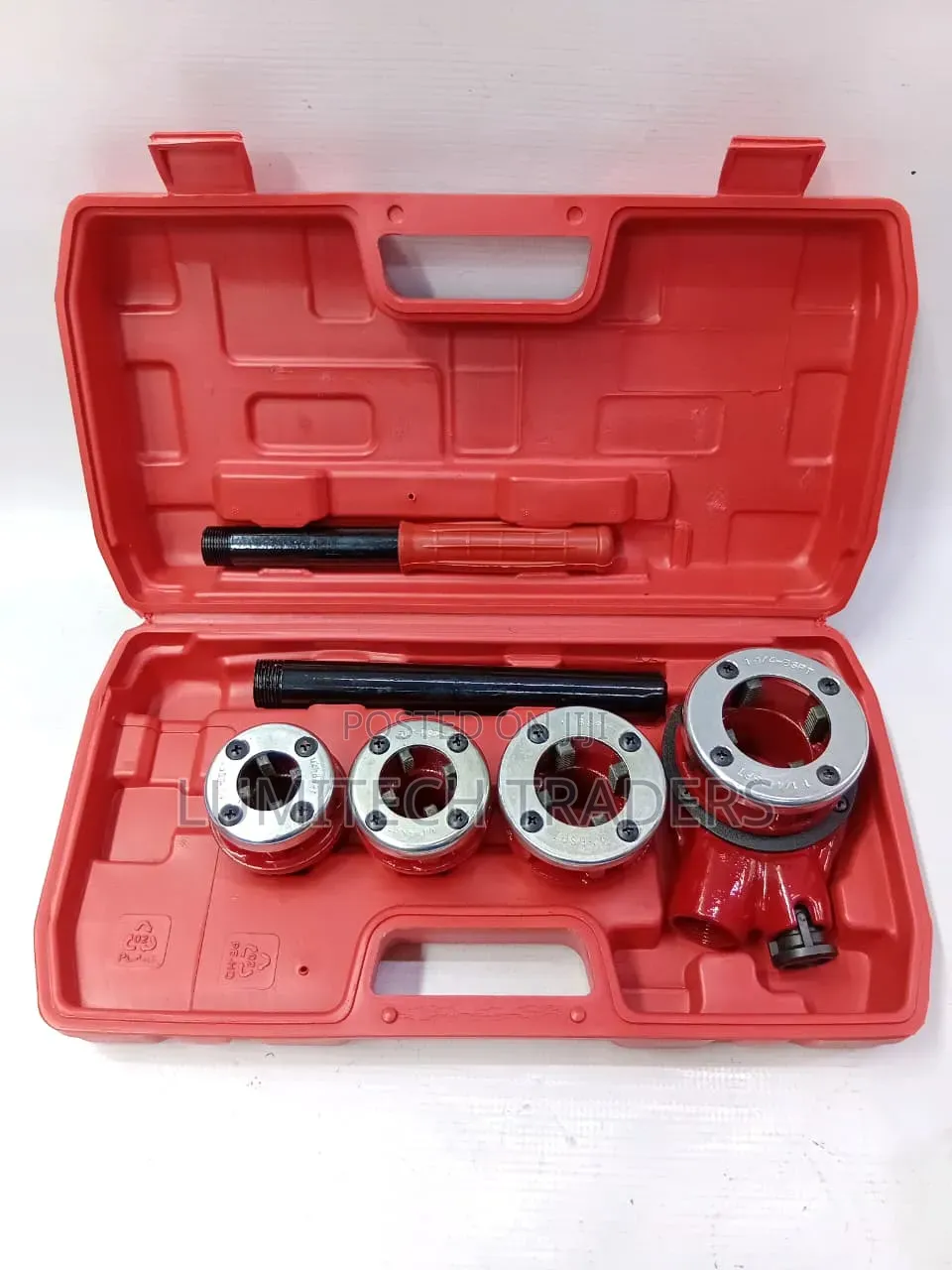 Die Stock Ratchet 
1⁄23⁄83⁄4 111⁄4