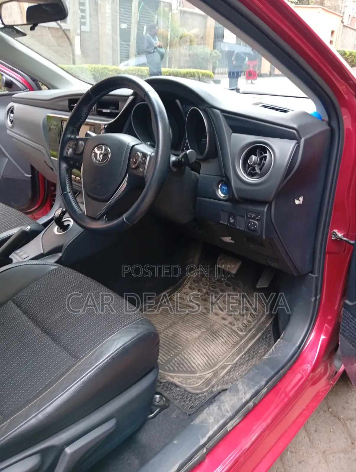 Toyota Auris 2018 Red
