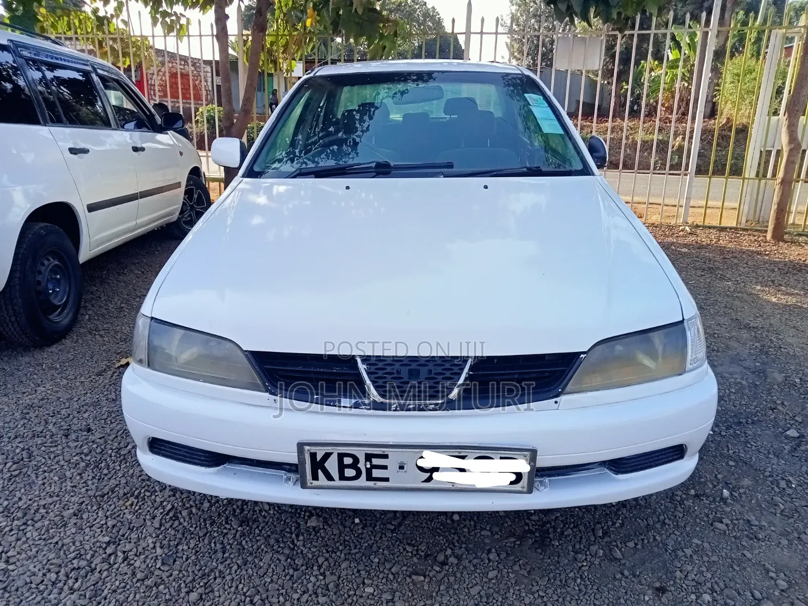Toyota Carina 2000 White
