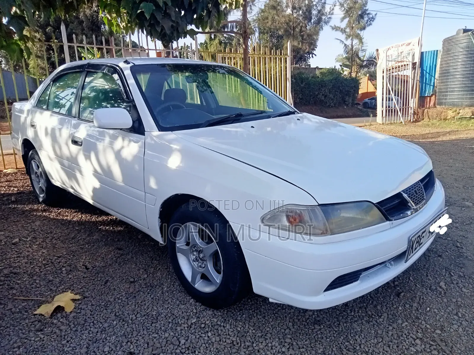 Toyota Carina 2000 White
