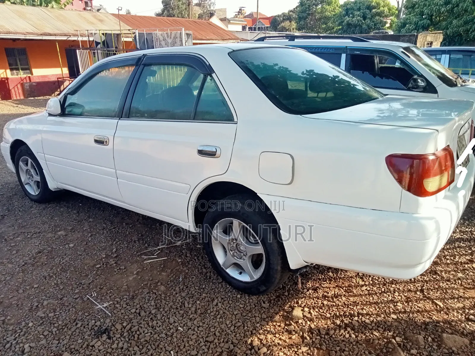 Toyota Carina 2000 White
