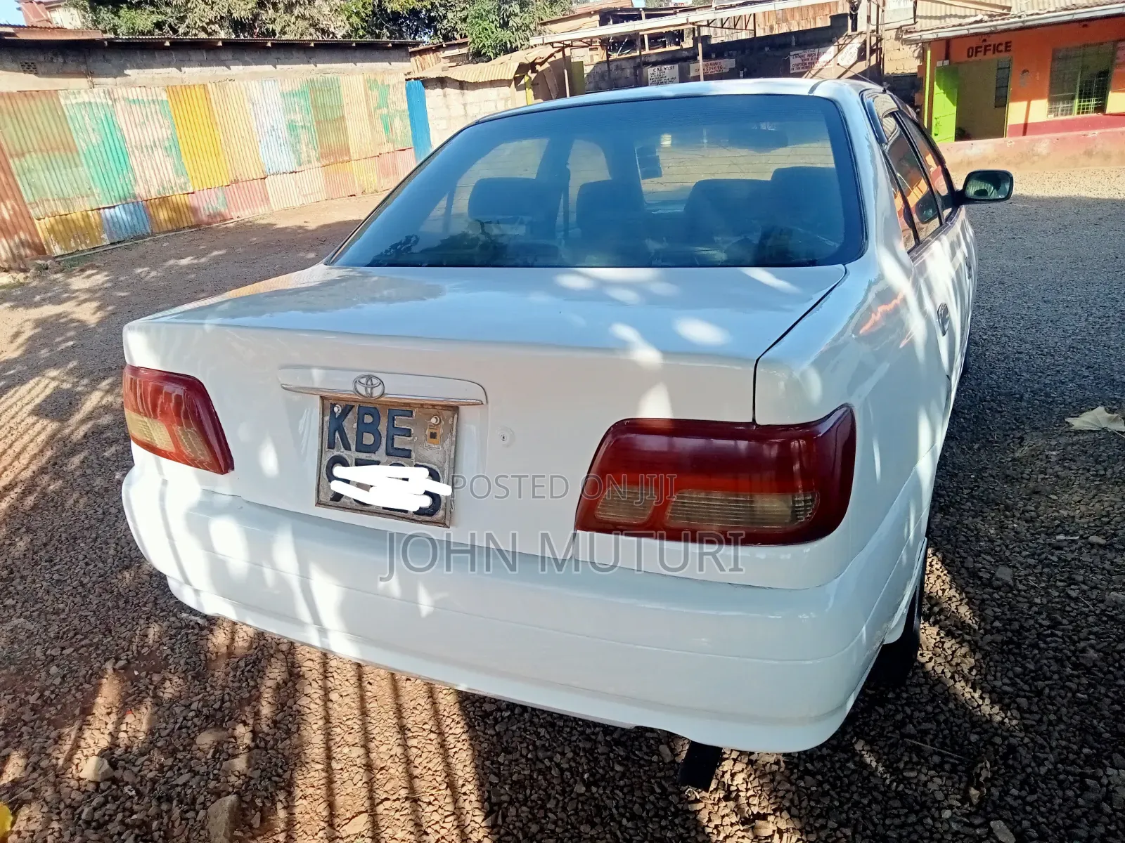 Toyota Carina 2000 White