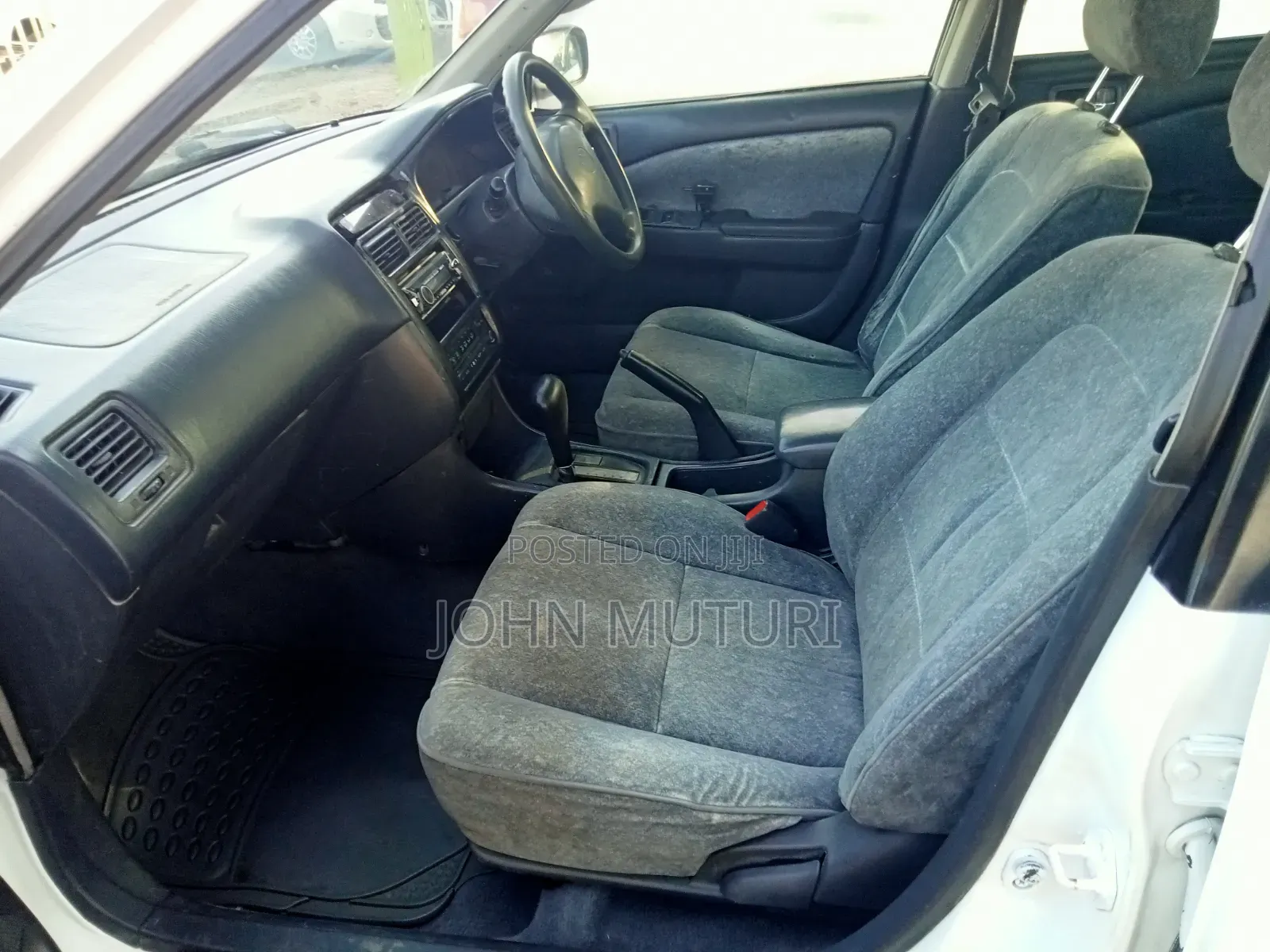 Toyota Carina 2000 White