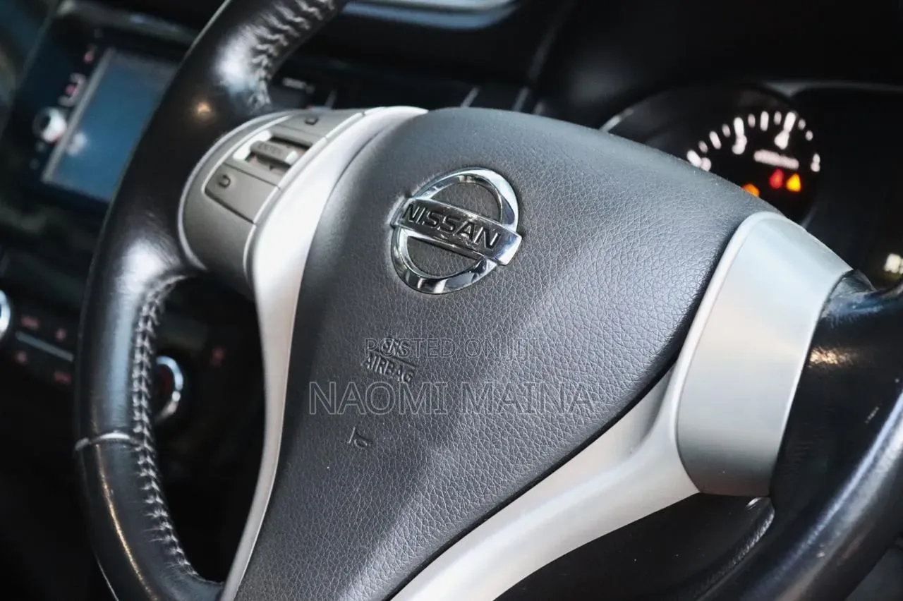 Nissan X-Trail 2.0 Hybrid AWD 2017 Black