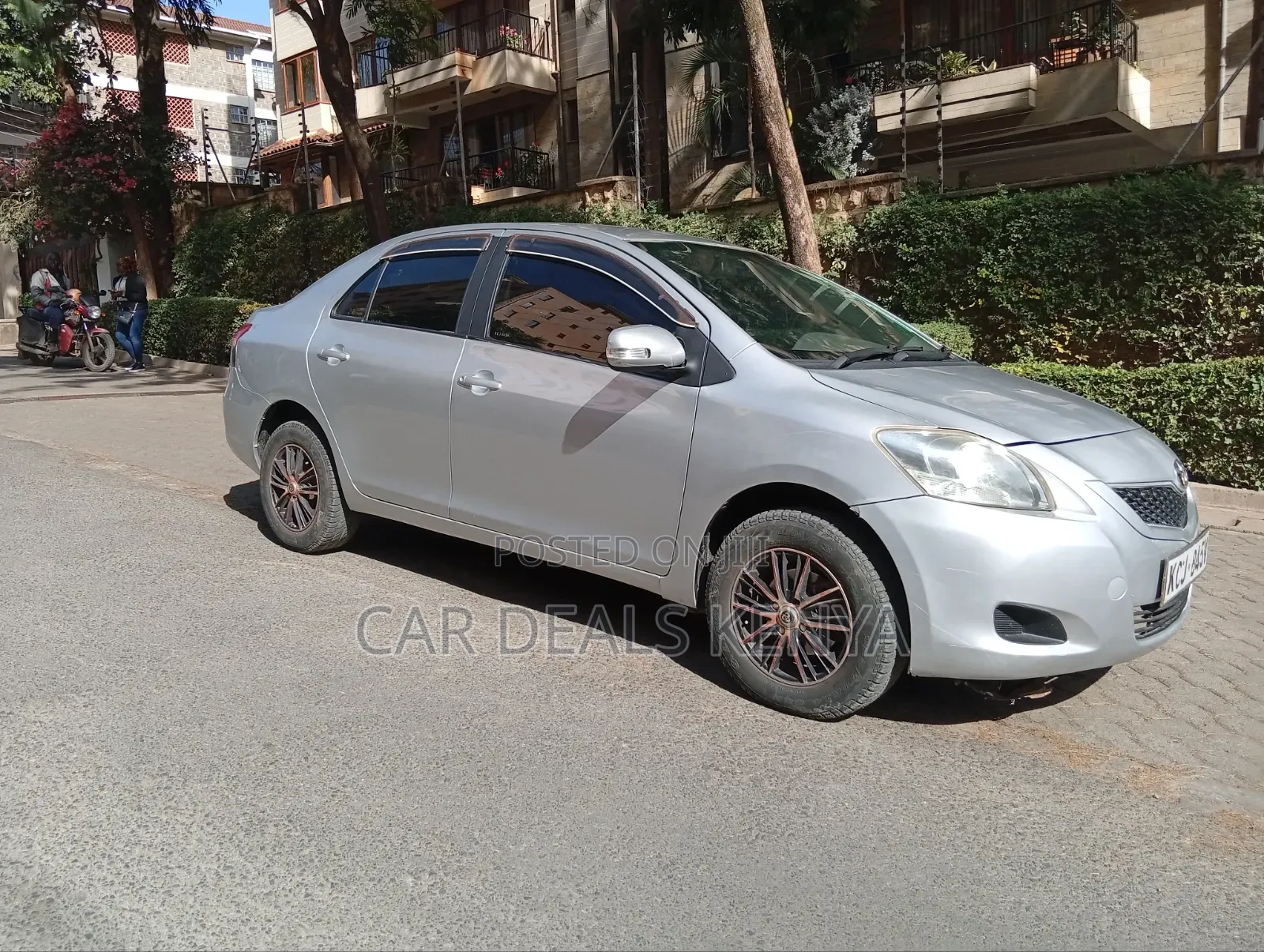 Toyota Belta 2009 Silver