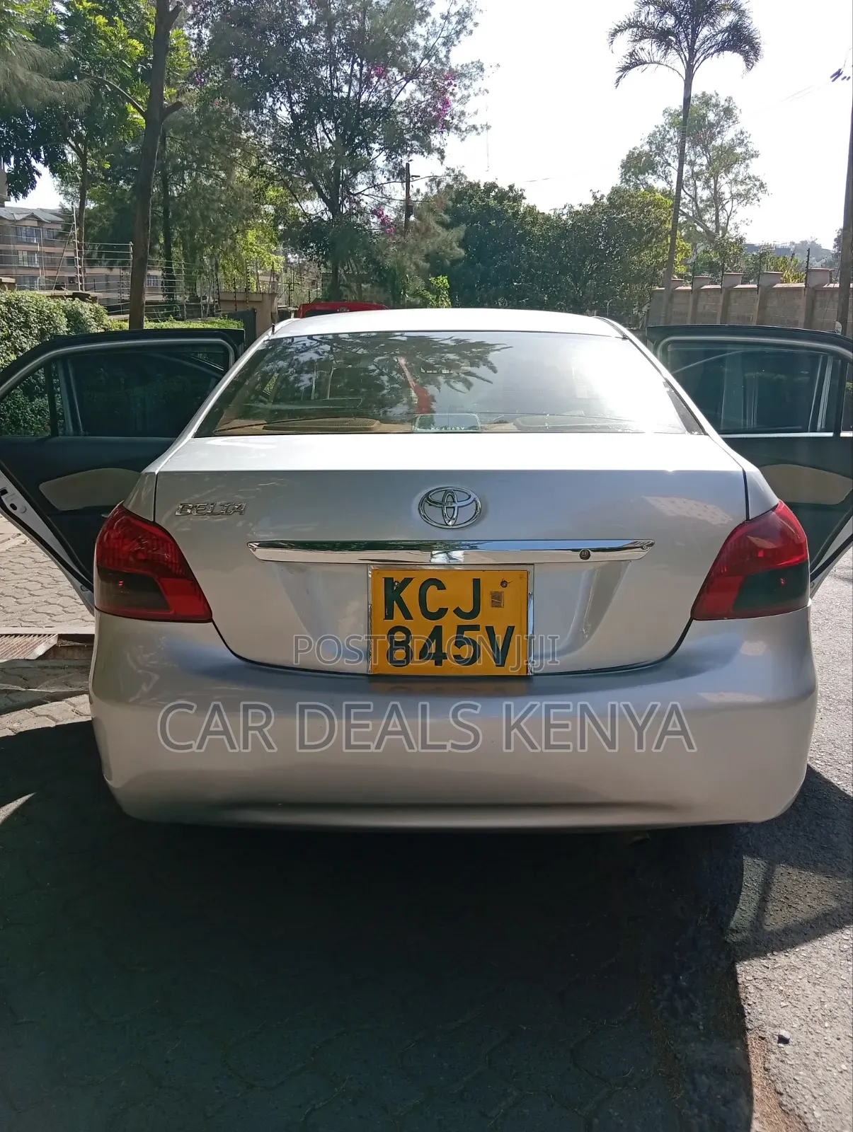 Toyota Belta 2009 Silver