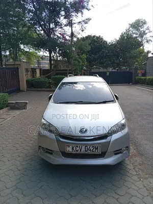 Toyota Wish 2012 Silver