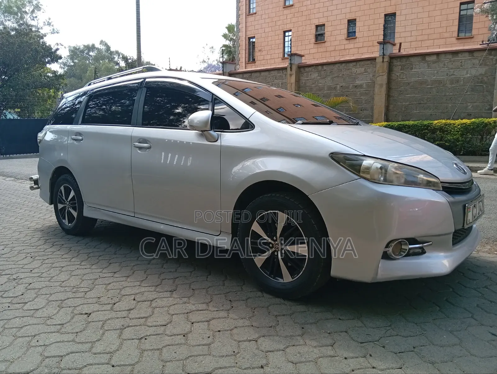Toyota Wish 2012 Silver