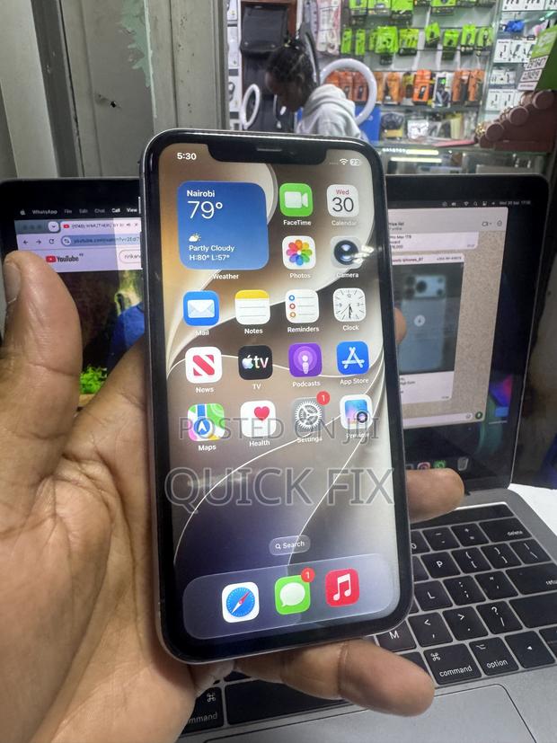 Apple iPhone 11 256 GB Purple - main view