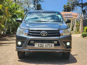 Toyota Hilux 2018 Gray