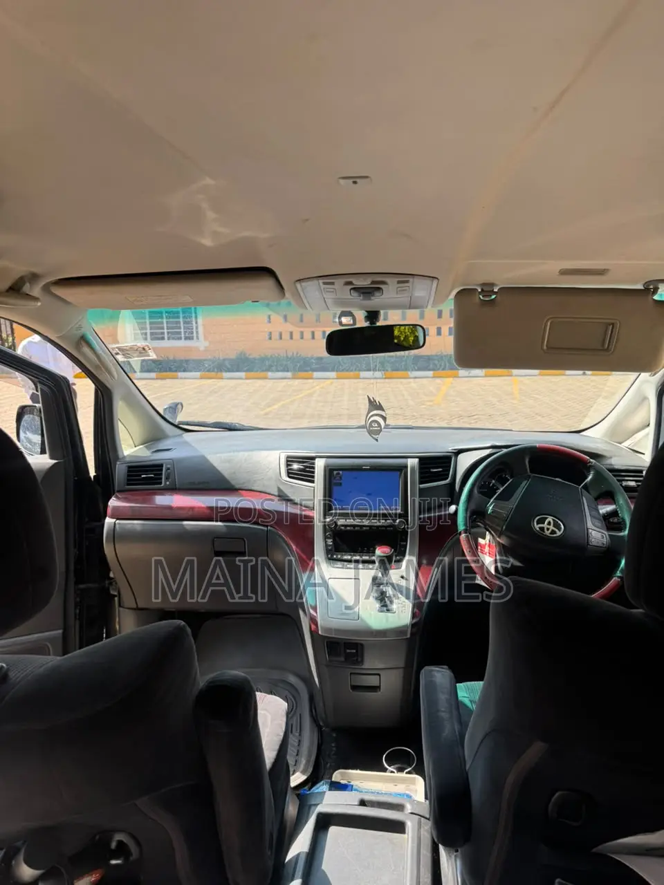 Toyota Vellfire V 2.4 FWD 8-Seater 2010 Black