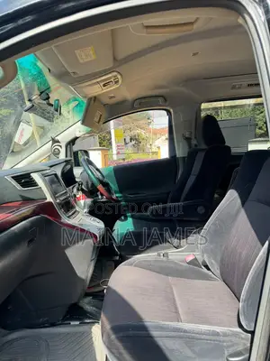 Toyota Vellfire V 2.4 FWD 8-Seater 2010 Black