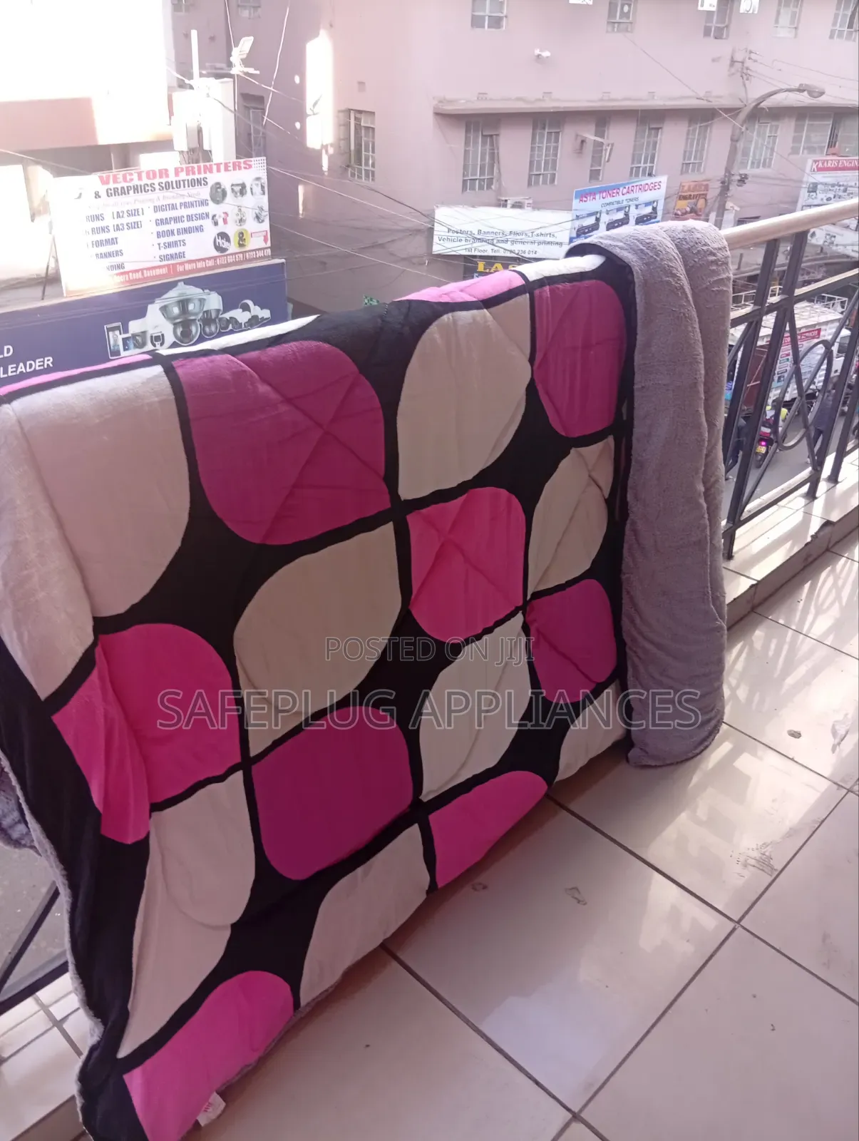 5×6 Warm Woolen Duvet – Cozy Stylish Bedding