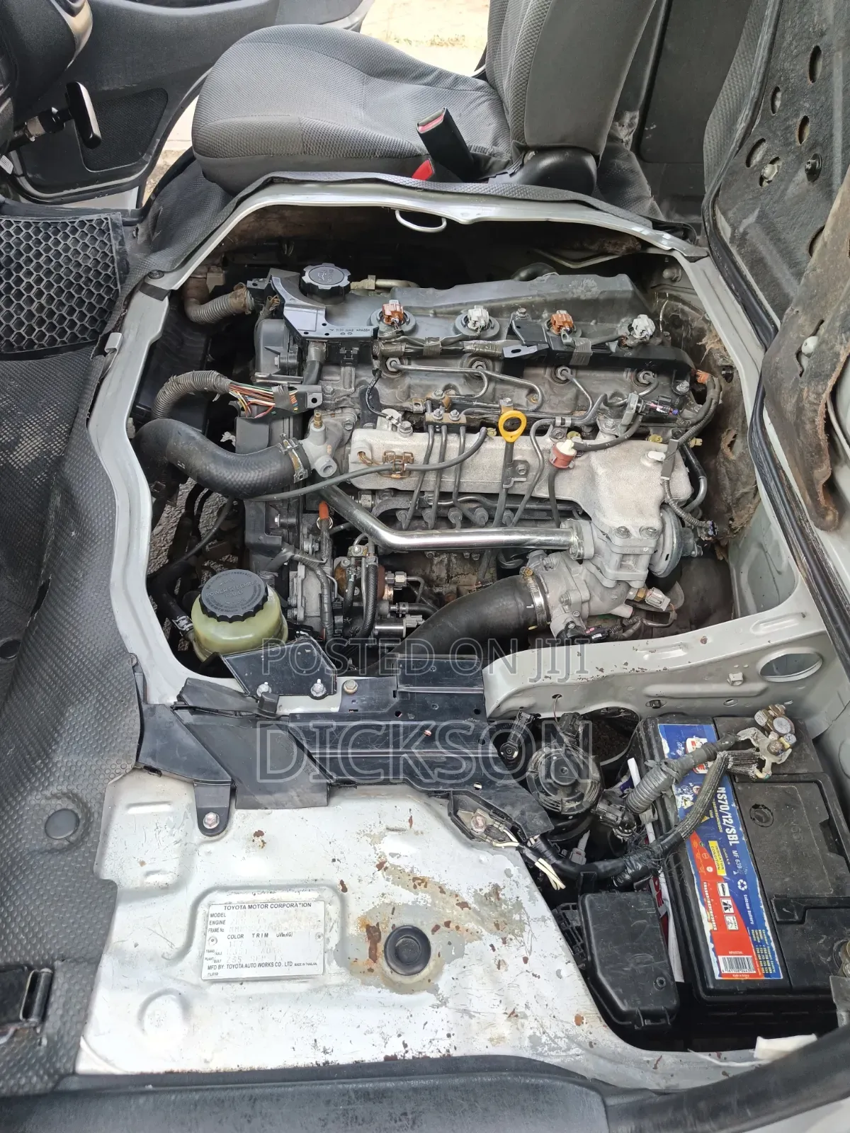 Toyota Quantum 2014 Silver