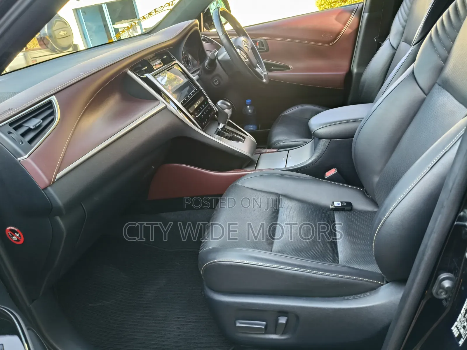 Toyota Harrier 2.0 2019 Black