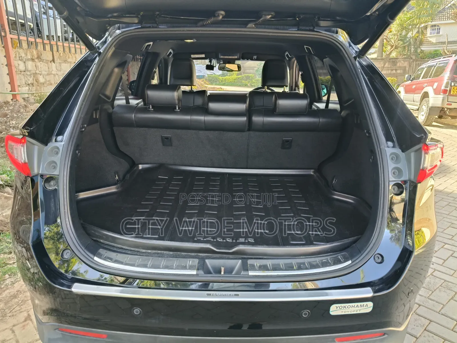 Toyota Harrier 2.0 2019 Black