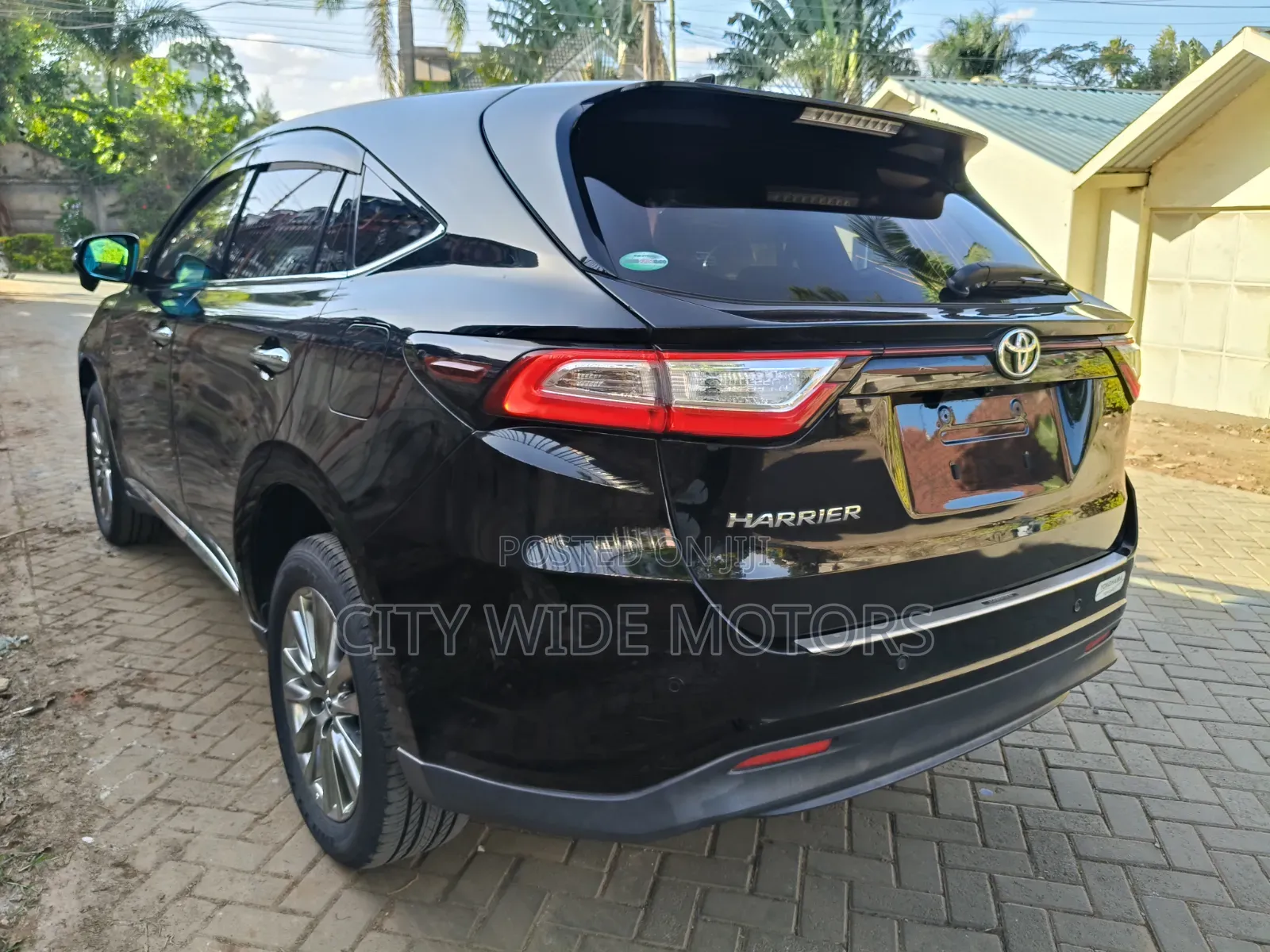 Toyota Harrier 2.0 2019 Black