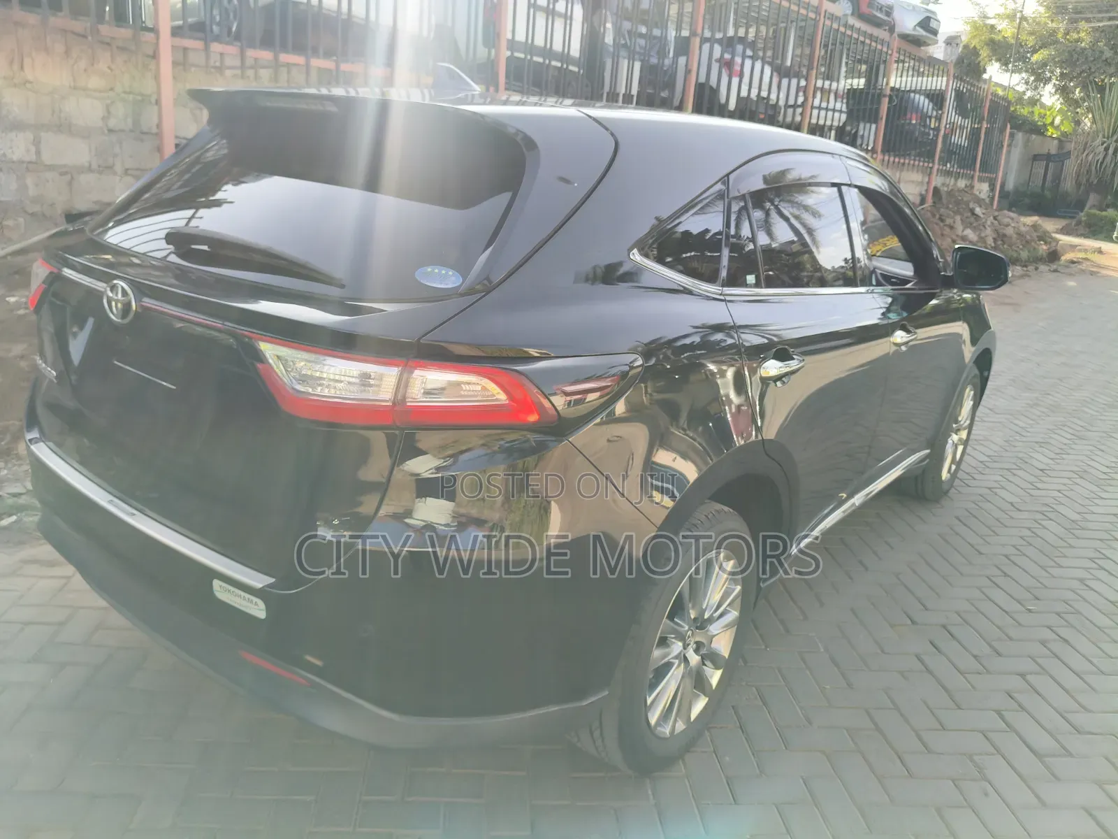 Toyota Harrier 2.0 2019 Black