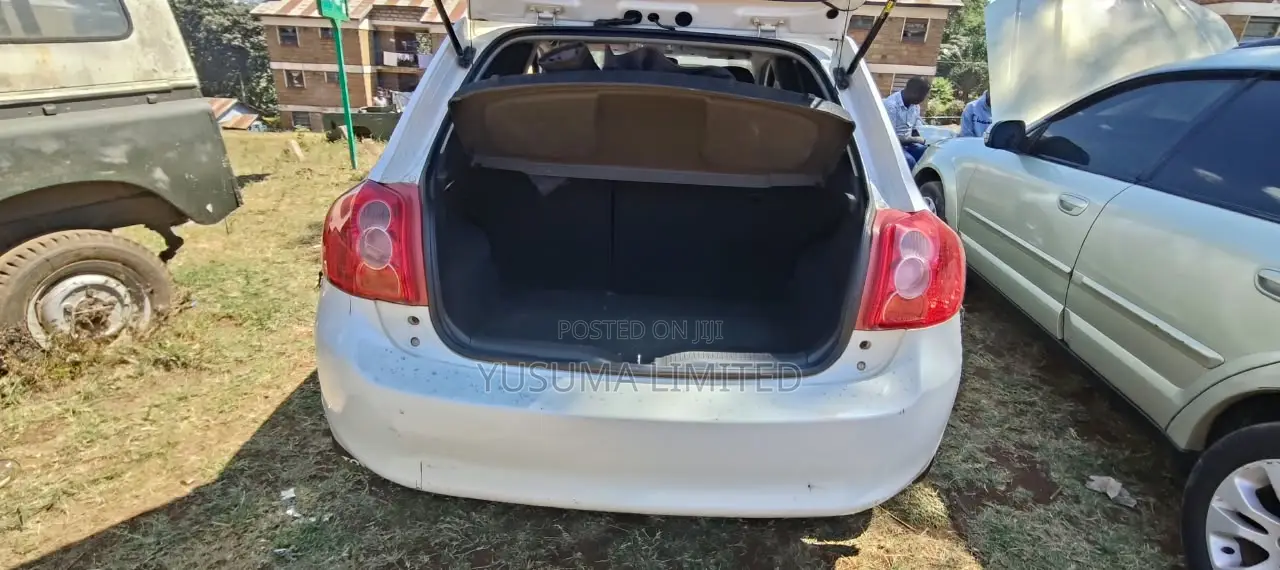 Toyota Auris 2010 White