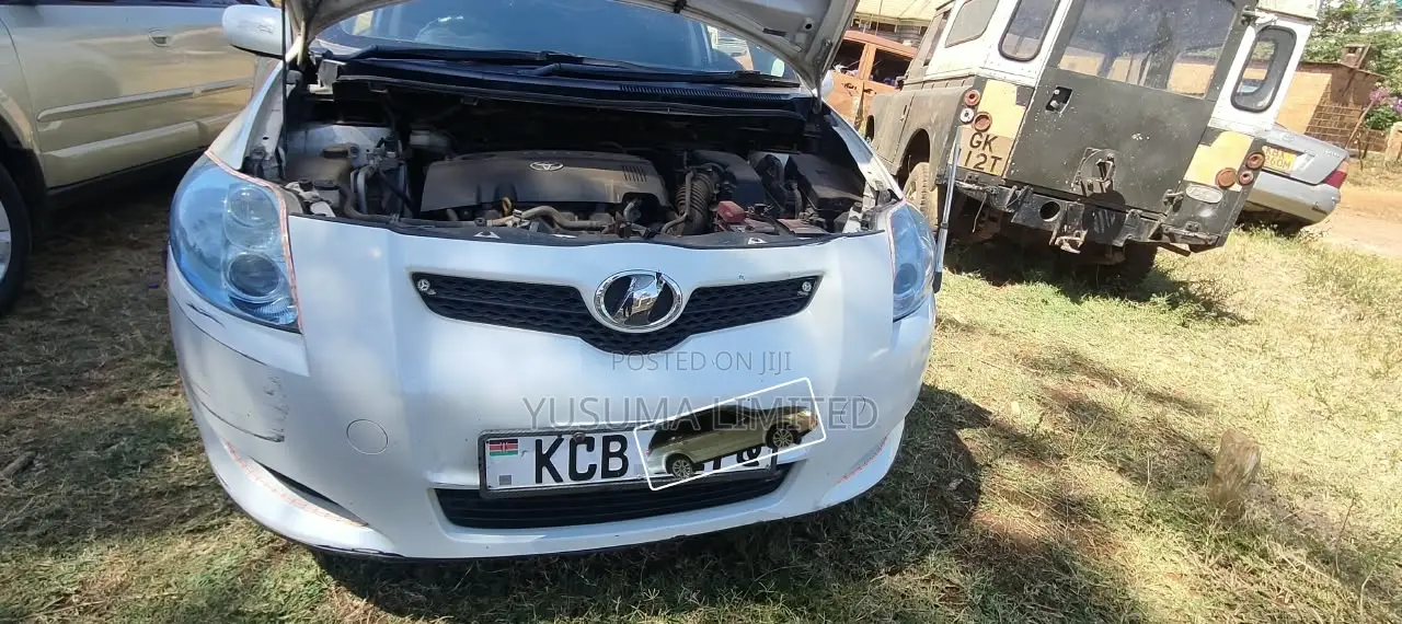 Toyota Auris 2010 White