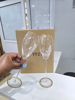 6pc Long Stem Wine Glasses With Gold Rim